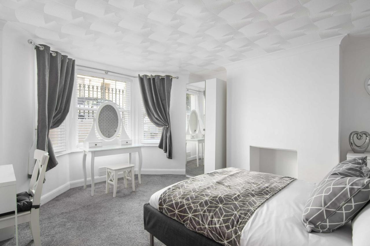 The Roost Group - Stylish Apartments Gravesend Exterior foto